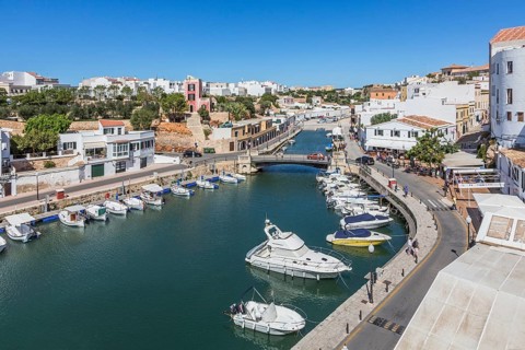 Natural harbour