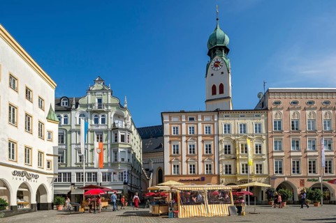 Houses and parish church of St. Nicholas