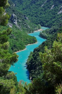 People with pedalos in the Verdon Gorge