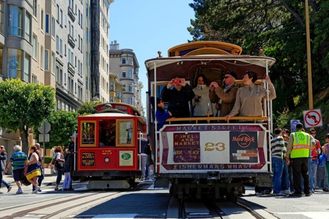 The historic cable car on Hyde Street