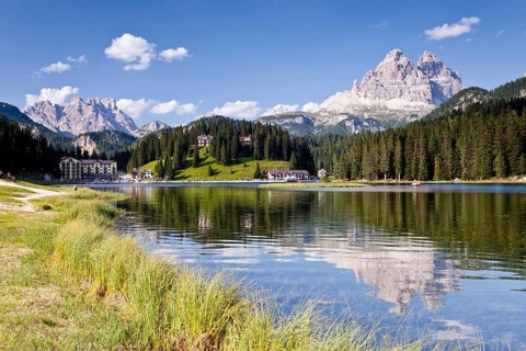Lake Misurina or Lago de MeÅ›orina