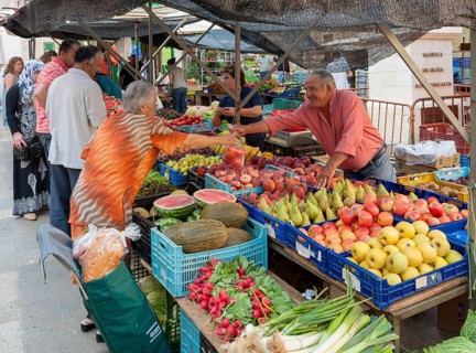 Farmer's market in Sineu