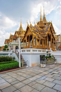 Aphorn Phimok Prasat Pavilion