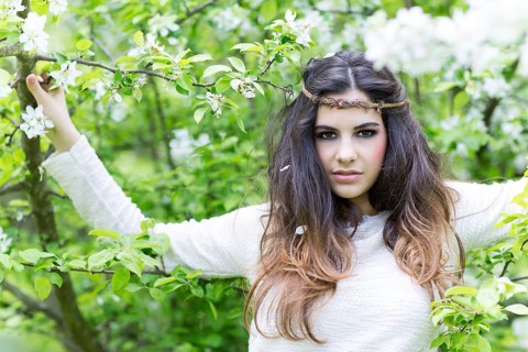 Young woman wearing a headband