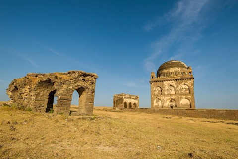 The ruins of Mahal Jahan Begam Top