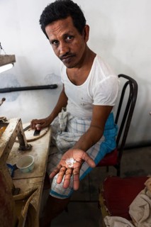 Jewellery production with semi-precious stones