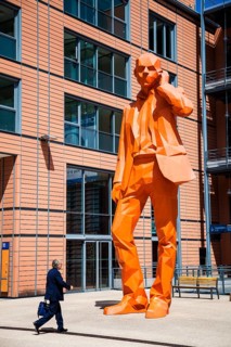 Statue at Palais des Congres de Lyon