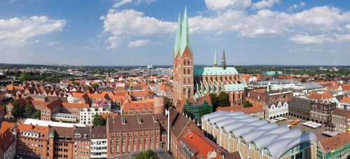 Historic centre with Marienkirche church and the Town Hall