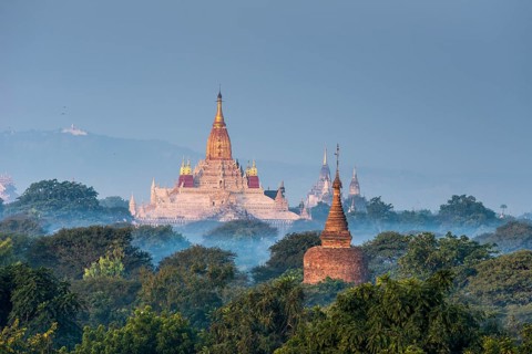 Ananda Temple in the morning fog