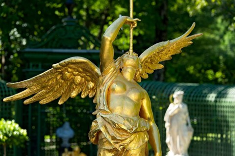Golden fountain figure of the goddess Fama