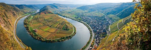 Moselle River loop in autumn