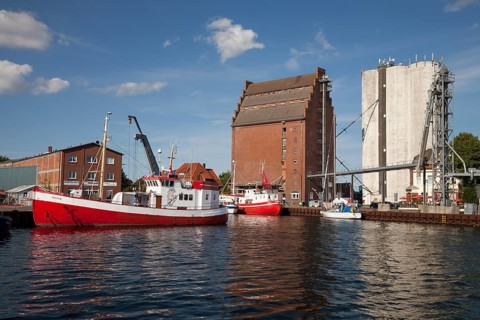 Fishing boats and granaries in the fishing port