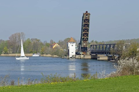 Lindaunis bascule bridge