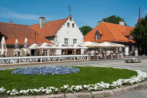 The Weighhouse