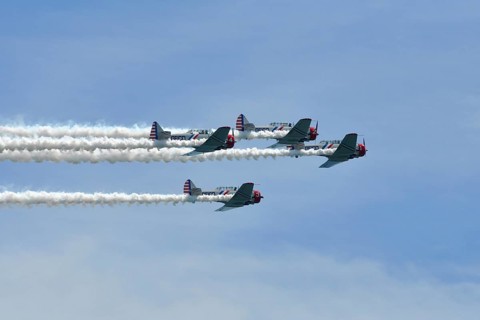Geico Skytypers T-6 Aerobatic Team performs at Milwaukee Air Show