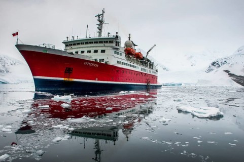 Cruise ship