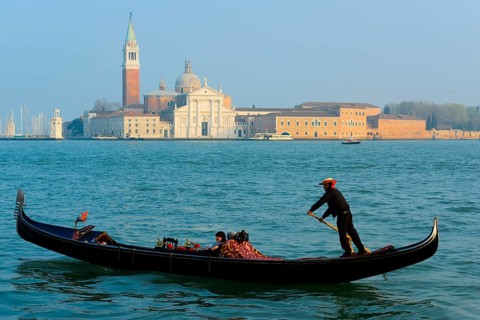 Gondolier onn the Bacino San Marco