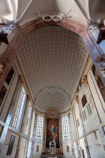Ceiling vault above the chancel