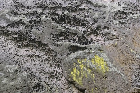 Fissured and holey sandstone