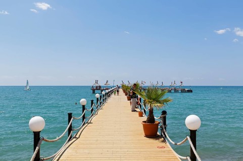 Bathing jetty of the Topkapi Palace Hotel