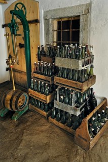 Bottling equipment and beer crates