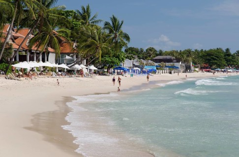 Tourists on the beach