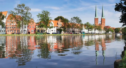 Cathedral reflected in Stadttrave river
