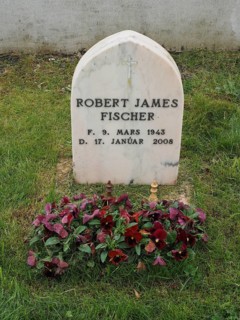 Gravestone of chess world champion Bobby fisherman