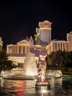 Fountain and Roman statue in front of Hotel and Casino Caesars Palace