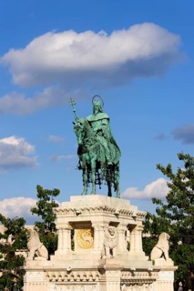 Equestrian statue of King Stephen I