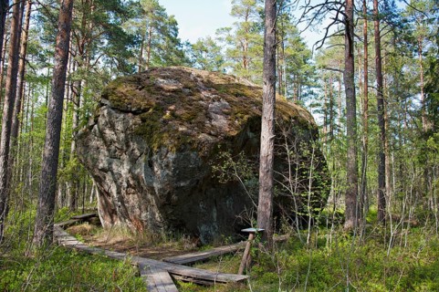 Majakivi boulder