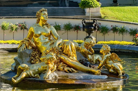 Flora Fountain surrounded by a water basin