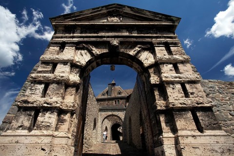 View through the outer gate of Burg Altena Castle