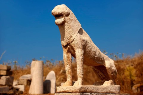 Lion sculpture