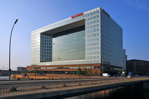 Spiegel group building