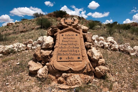 Plaque commemorating combat action from the colonial period between the former German colonial force and freedom fighters in 1905