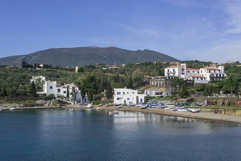 The bay of Cala de Port-Lligat