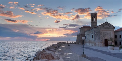 Promenade with Church of San Clemente