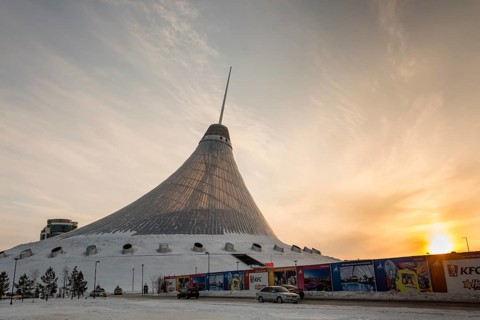 Amusement park and shopping center Khan Shatyr