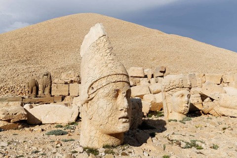 Heads of Antiochus and Tyche of Commagene