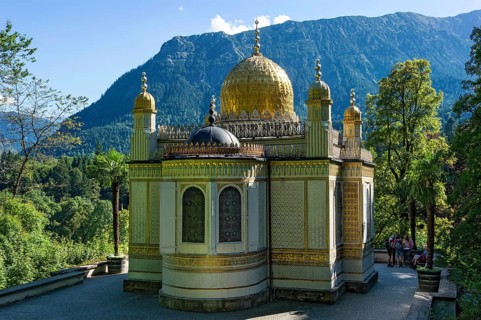 Moorish Kiosk in Schlosspark palace gardens