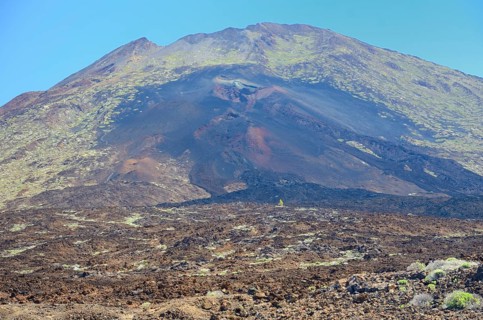 Recent lava flows from the Chinoreyo volcano on the western flank of the Pico Viejo volcano