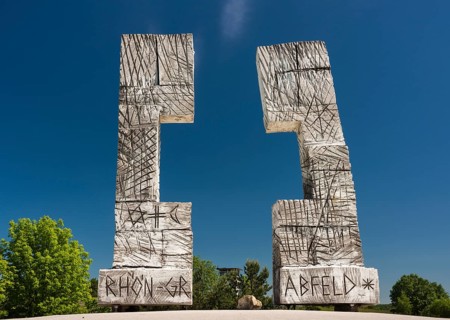 Installation 'Open Cross - a border overcome'