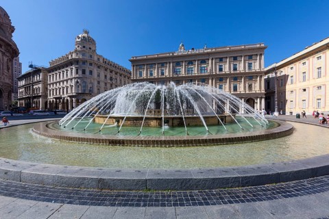 Piazza De Ferrari with well