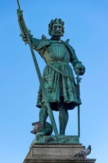 Monument to Kaspar Winzerer by Ferdinand von Miller war memorial