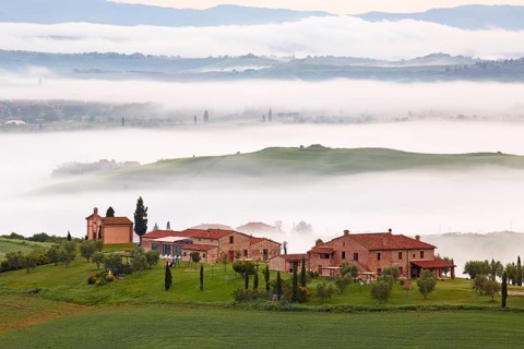 Fog in the valleys atPodere Baccoleno