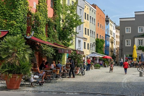 Town houses and Gasthof Roter Turm guesthouse