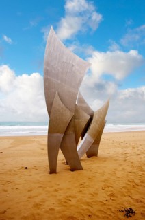 The Polynational Second World War memorial 'Les Braves' by Anilore Banon