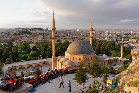 Tea garden above Dergah Mosque