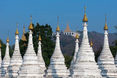 Atthakatha chedis or stupas